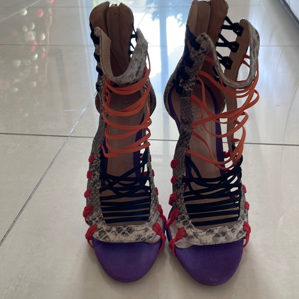 Colorful and chic Idore heels